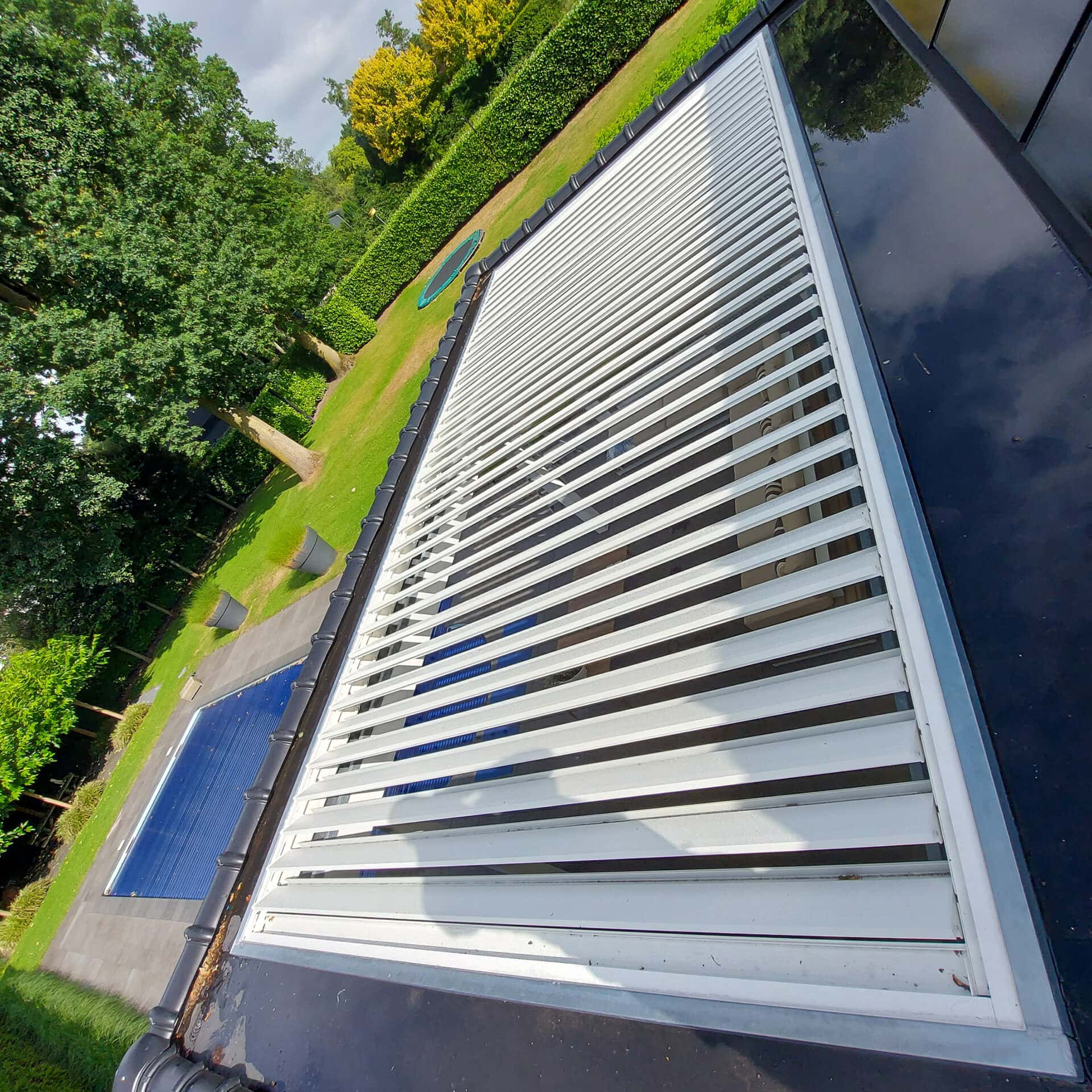 SUNSHIELD 2501107, boven aanblik Quadro lamellendak, Niek Bouwonderneming, Ermelo, NL