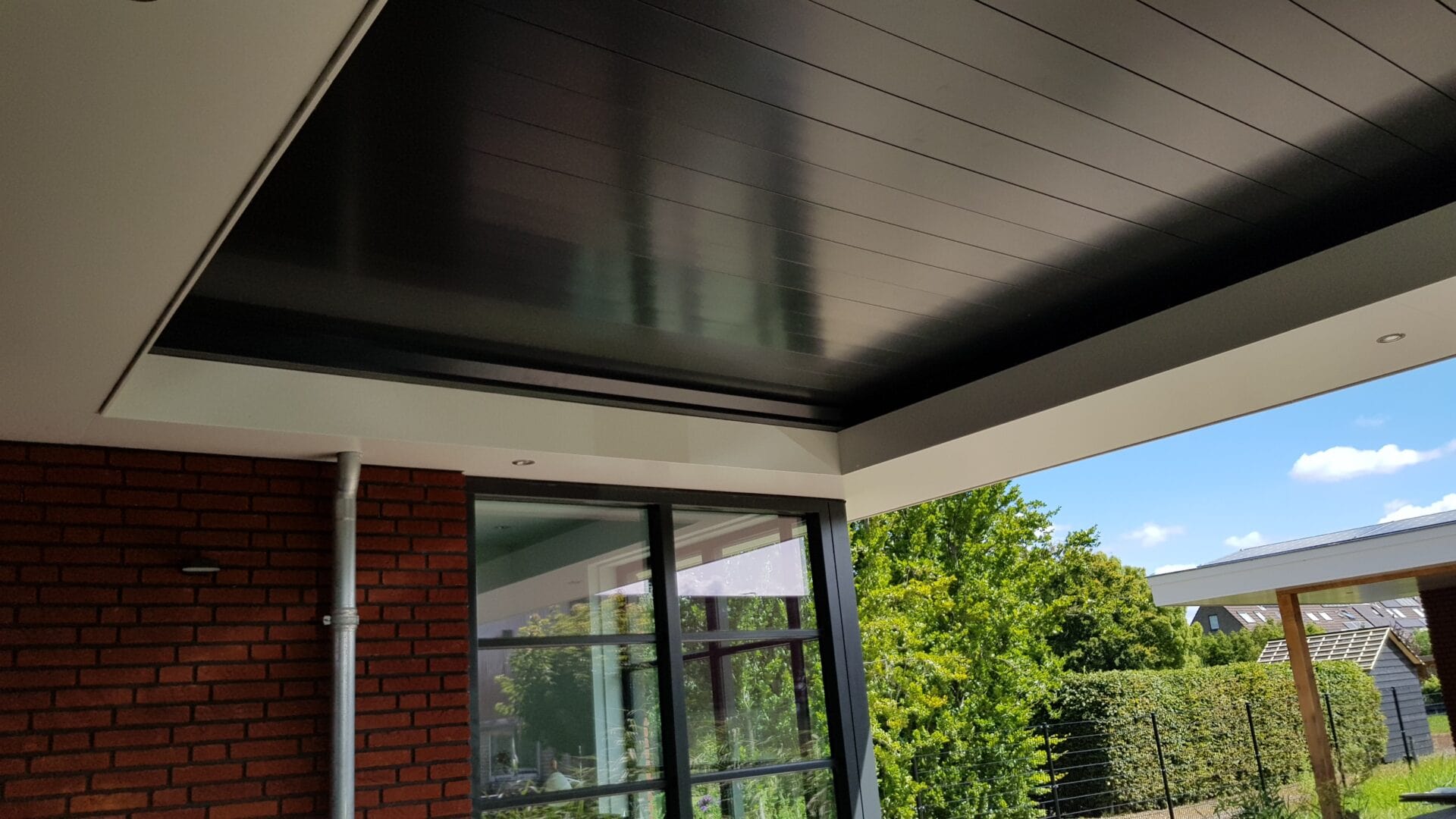 Close-up Quadro inbouw lamellendak in gesloten stand