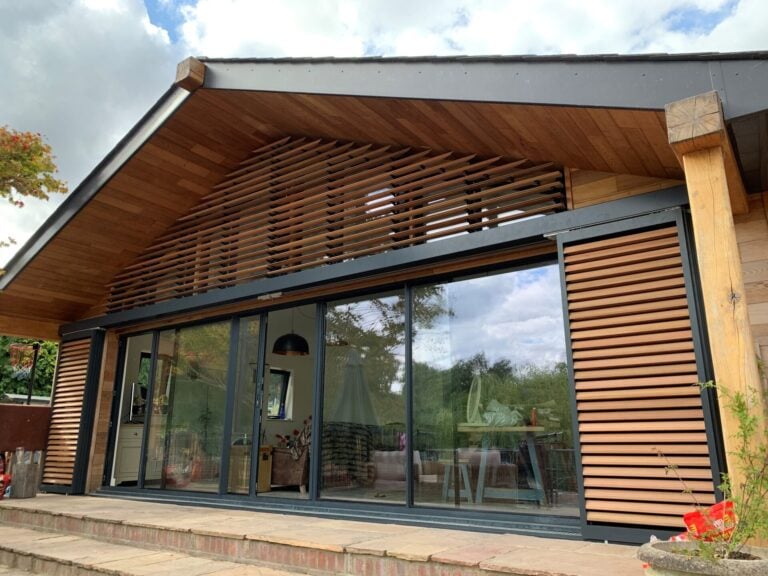 Schuifpanelen met houten lamellen