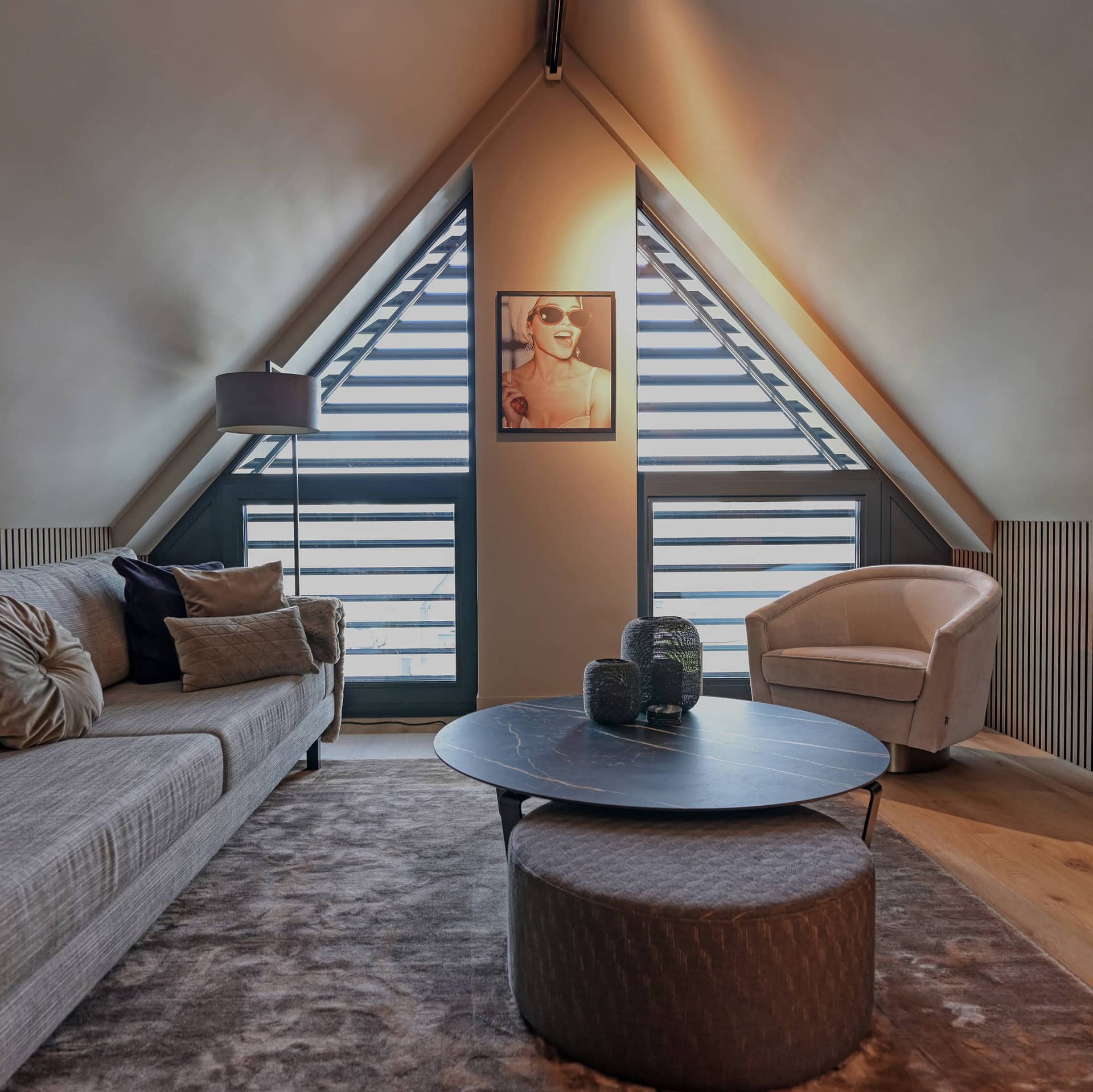 Binnenkant van ramen met kantelbare lamellen