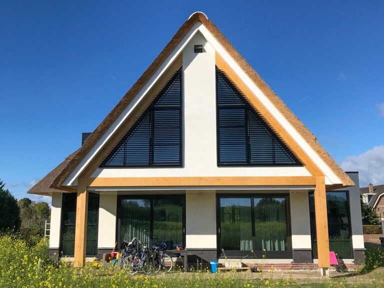 Bewoners Tielse residentie kunnen overdag verduisteren dankzij de UNIQUE 88E lamel